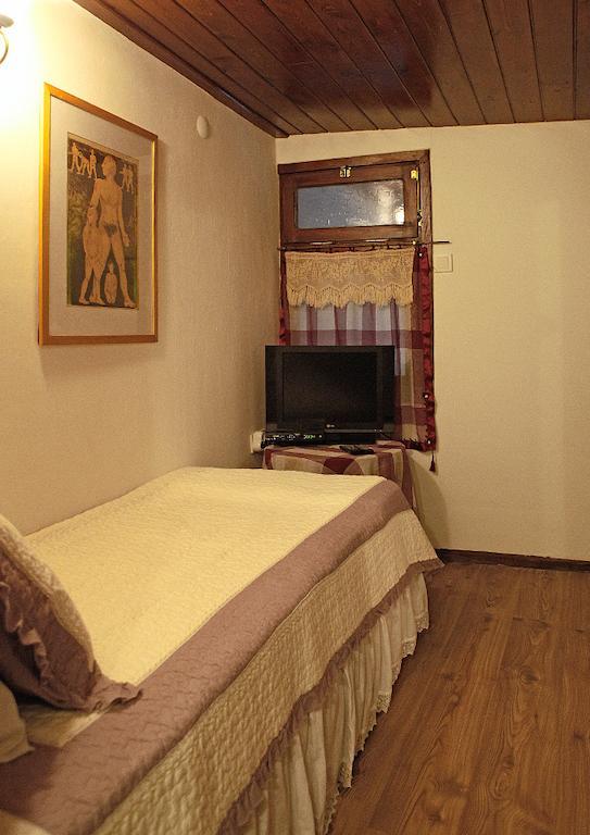 Marjolaine Hotel Айвалык Номер фото