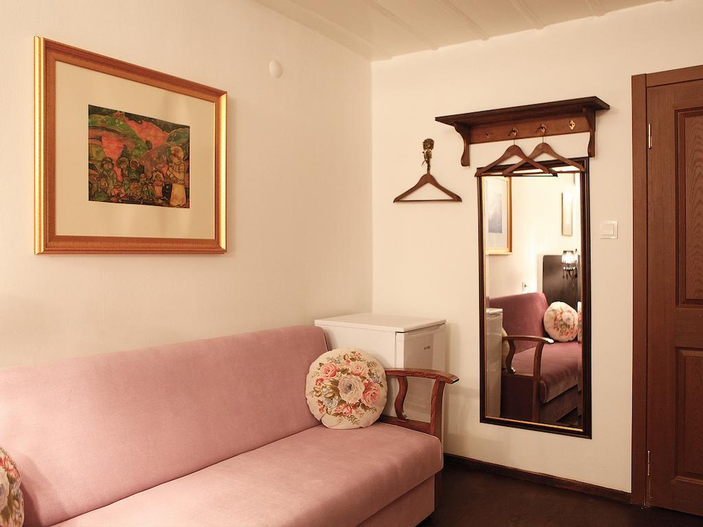 Marjolaine Hotel Айвалык Номер фото